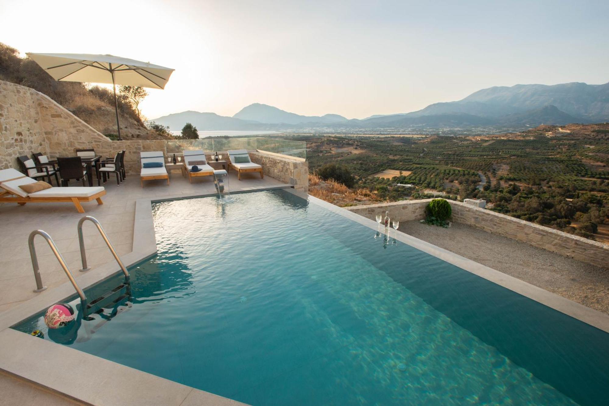 Celine Villa Kamilari