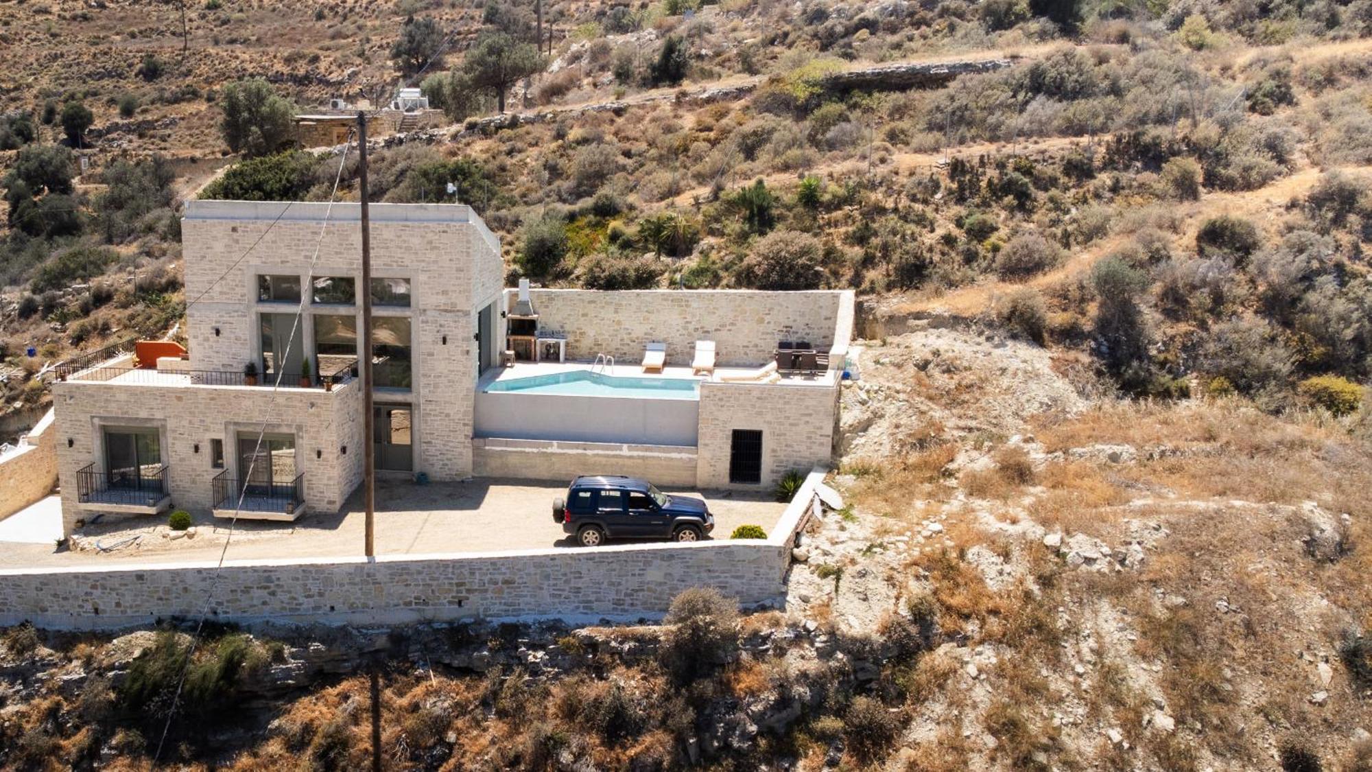 Celine Villa